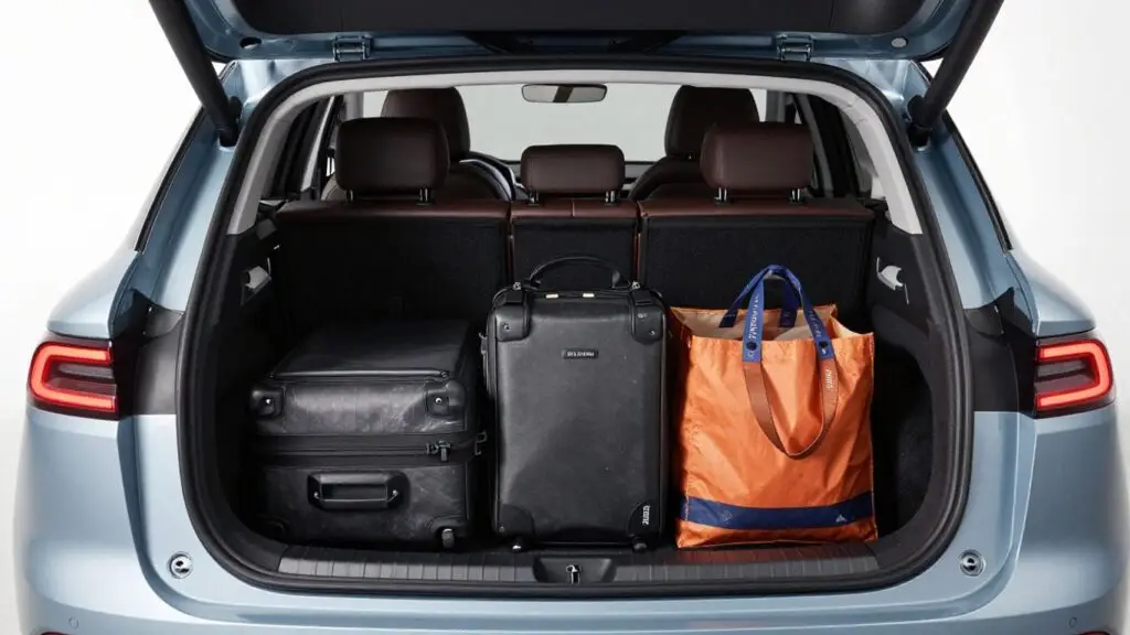 Kia EV3 boot space with luggage